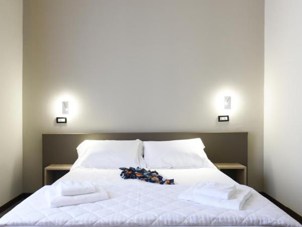 Hotel Roma 62 : photo 1 de la chambre chambre double ou lits jumeaux - accessible aux personnes à mobilité réduite