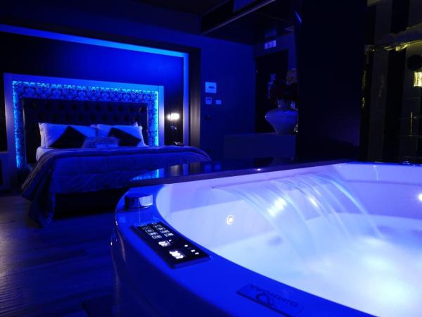 Hotel Angioino & Spa : photo 1 de la chambre suite avec baignoire spa