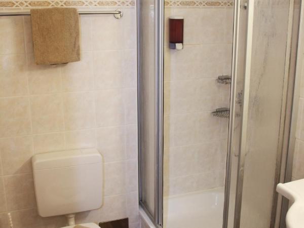 NOVAPARK Flugzeughotel Graz : photo 4 de la chambre chambre double Économique