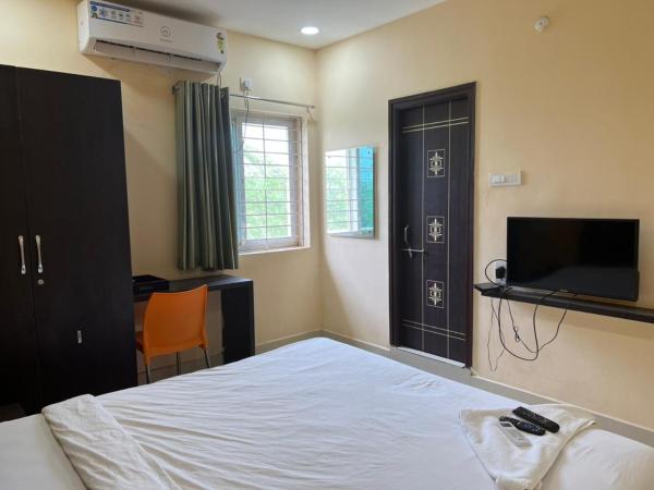 HOTEL SRIRAMA EMPIRE : photo 3 de la chambre chambre double deluxe avec baignoire