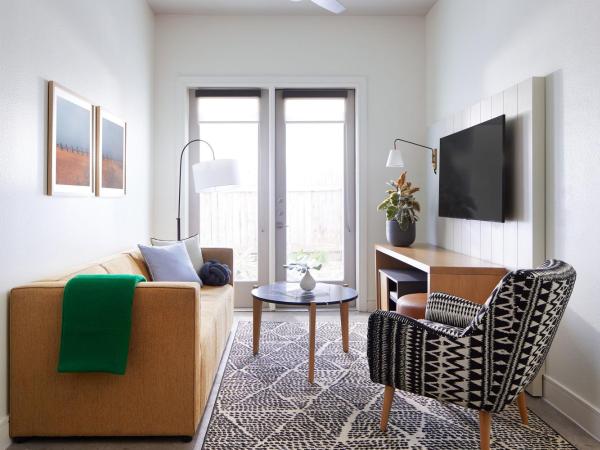 Sentral East Austin at 1614 E Sixth : photo 1 de la chambre 1 bedroom designer furnished apt in east austin