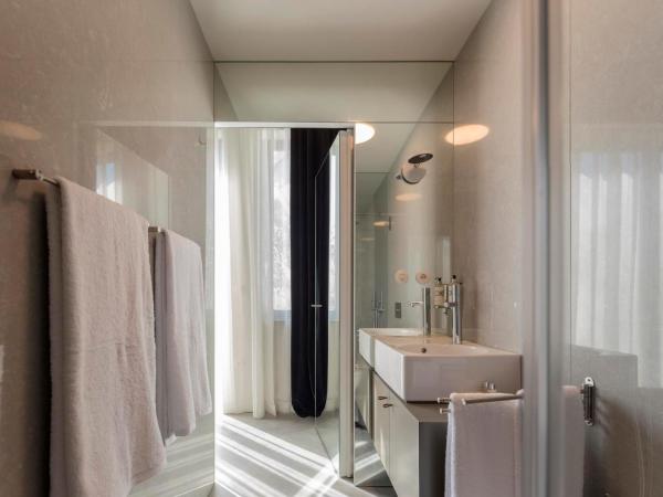 Hotel Tipografia do Conto by Casa do Conto : photo 1 de la chambre chambre double ou lits jumeaux de luxe avec balcon et vue sur le jardin