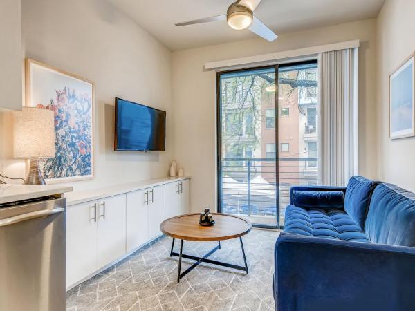 Sentral East Austin at 1630 E Sixth : photo 1 de la chambre 1 bedroom apt on east 6th st.