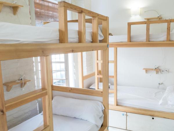 The Nomad Hostel&Pension : photo 2 de la chambre lit dans dortoir mixte de 10 lits