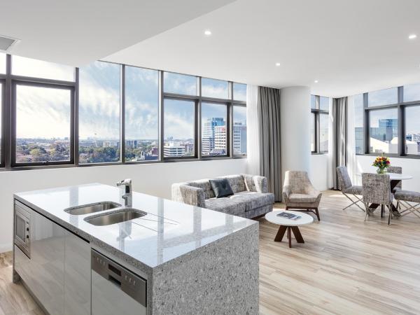 Meriton Suites Church Street, Parramatta : photo 4 de la chambre suite 2 chambres sky