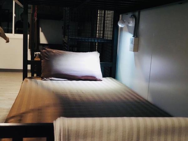 Wild Ones Hostel : photo 2 de la chambre lit dans dortoir mixte de 8 lits 