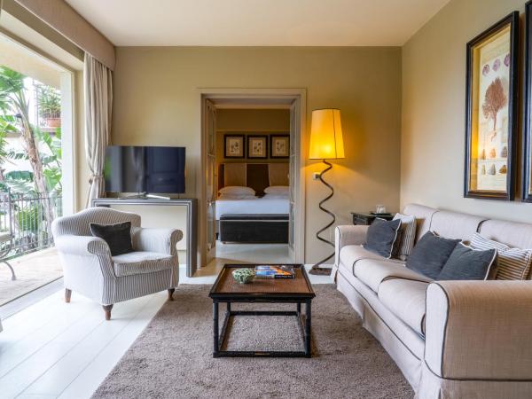 Hotel Villa Ducale : photo 8 de la chambre suite deluxe - vue sur mer - bâtiment séparé
