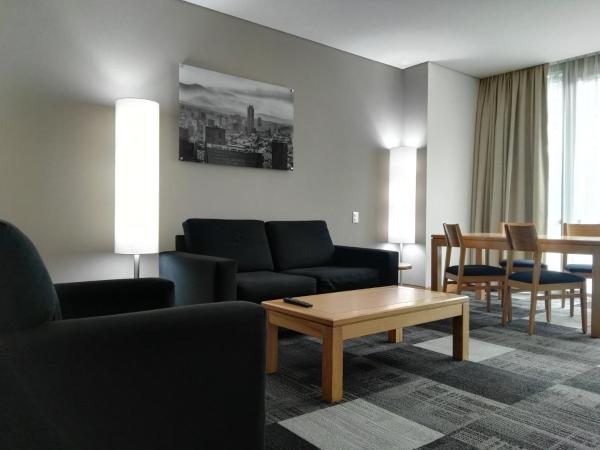 Holiday Inn Express Mexico Reforma, an IHG Hotel : photo 8 de la chambre deluxe king suite with hearing accessible tub - non-smoking