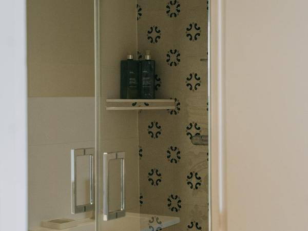 Villa Les Hydrangéas : photo 2 de la chambre petite chambre double avec vue sur le jardin