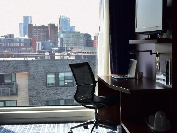 Holiday Inn Express Manchester City Centre Arena, an IHG Hotel : photo 3 de la chambre chambre double avec canapé-lit