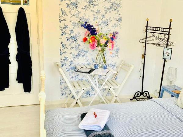 Bed & Breakfast Jo Amsterdam : photo 9 de la chambre chambre double deluxe avec balcon