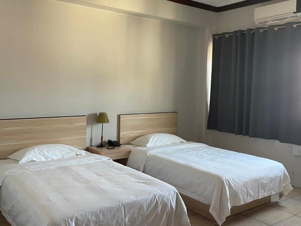 Kirin Guesthouse and Restaurant : photo 3 de la chambre chambre lits jumeaux avec vue