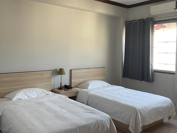 Kirin Guesthouse and Restaurant : photo 4 de la chambre chambre lits jumeaux avec vue