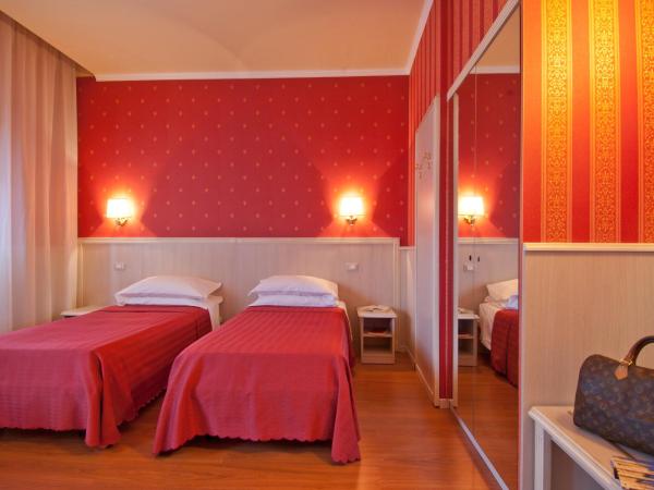 Hotel Garda : photo 4 de la chambre chambre lits jumeaux