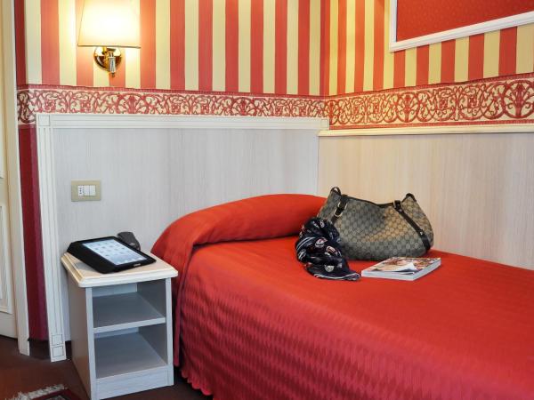 Hotel Garda : photo 10 de la chambre chambre simple