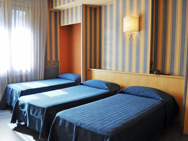 Hotel Garda : photo 7 de la chambre chambre triple