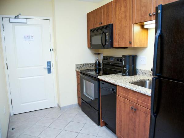 Towers at North Myrtle Beach : photo 4 de la chambre studio avec balcon 