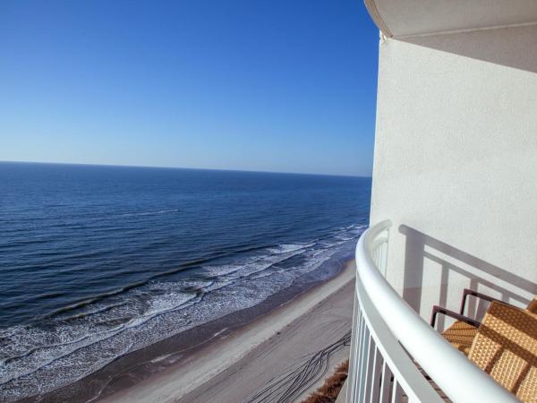 Towers at North Myrtle Beach : photo 2 de la chambre suite lit king-size - côté océan
