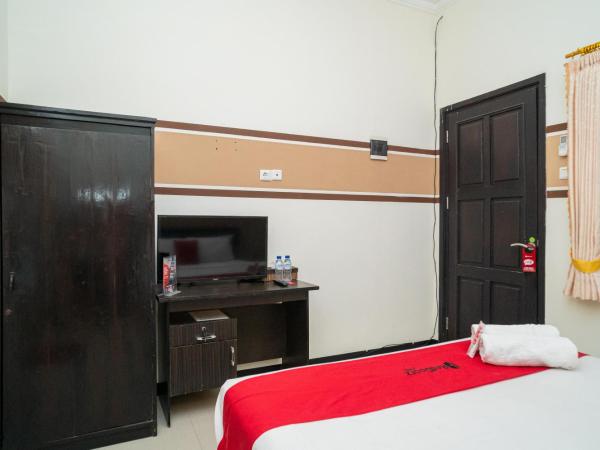 RedDoorz Syariah near Marvel City Mall 2 : photo 2 de la chambre chambre double Économique