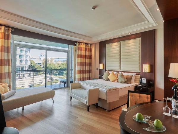 Calista Luxury Resort : photo 2 de la chambre suite