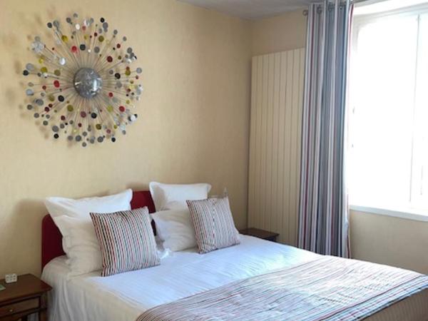 Hôtel de la Pointe du Grouin : photo 2 de la chambre chambre triple - vue sur mer