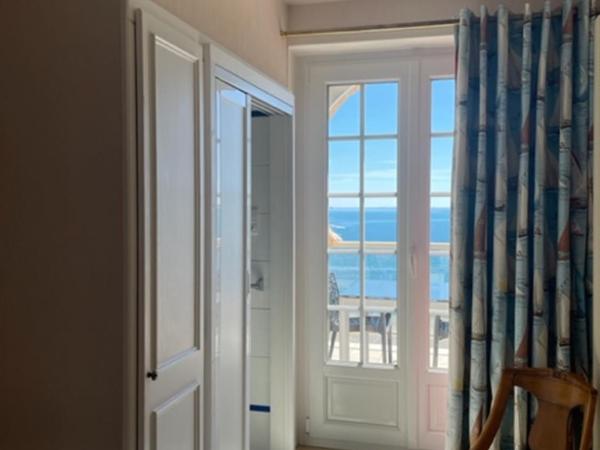 Hôtel de la Pointe du Grouin : photo 6 de la chambre chambre double avec terrasse