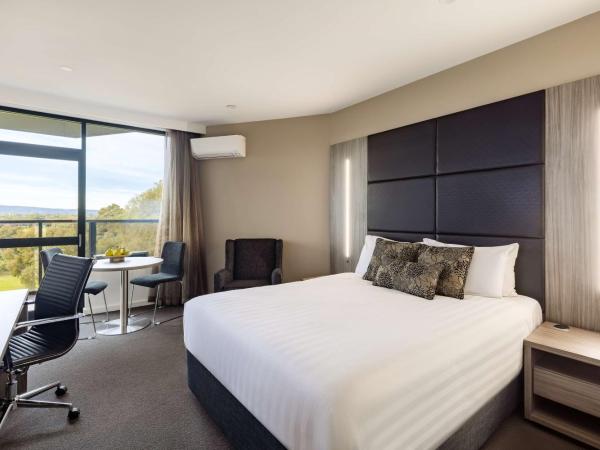 Rydges South Park Adelaide : photo 9 de la chambre chambre lits jumeaux supérieure - vue sur parc