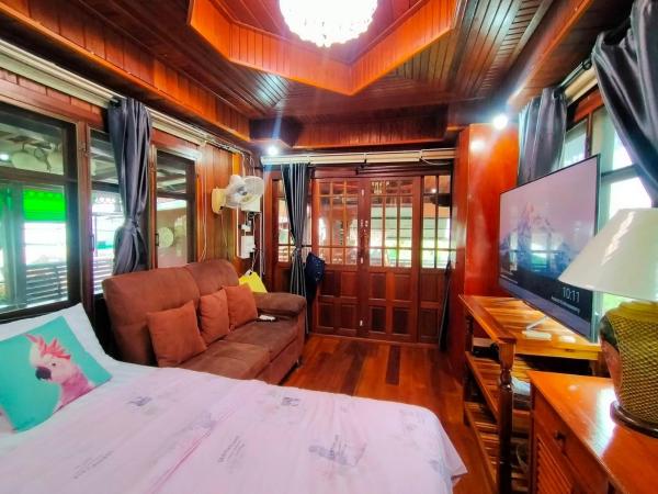 Ruenthip Homestay : photo 5 de la chambre chambre double - vue sur parc