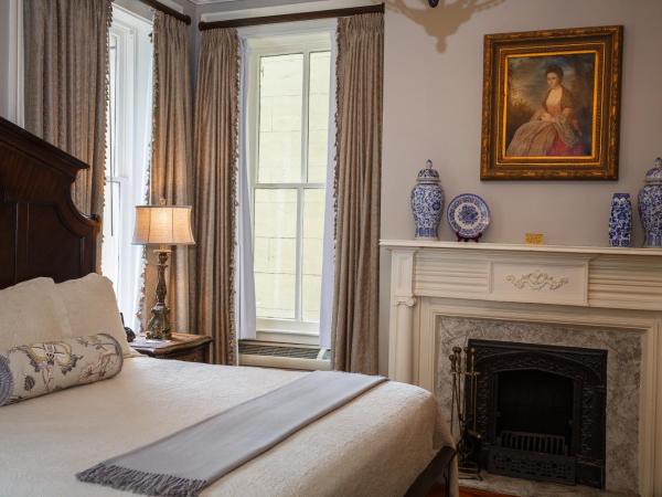 Eliza Thompson House, Historic Inns of Savannah Collection : photo 4 de la chambre chambre admiral turner lit king-size de luxe - maison principale