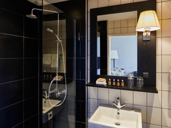 First Hotel Grand : photo 2 de la chambre chambre double standard