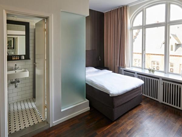 First Hotel Grand : photo 2 de la chambre chambre simple standard