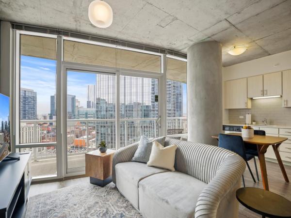 Placemakr Premier SoBro : photo 9 de la chambre studio - vue sur ville