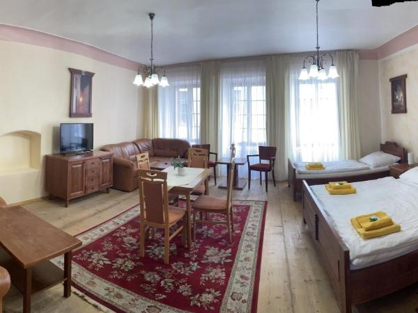 Pension Pod Radnicí : photo 4 de la chambre suite