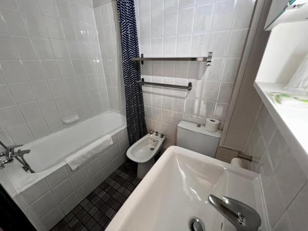 Hôtel Saint James : photo 7 de la chambre chambre double