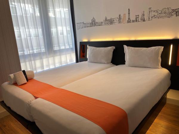 easyHotel Lisbon : photo 1 de la chambre chambre lits jumeaux