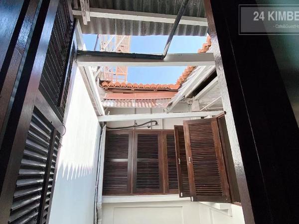 24 Kimberley : photo 5 de la chambre chambre quadruple avec salle de bains commune