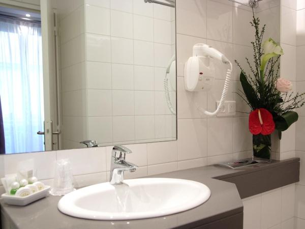 Elysées Union : photo 6 de la chambre chambre quadruple