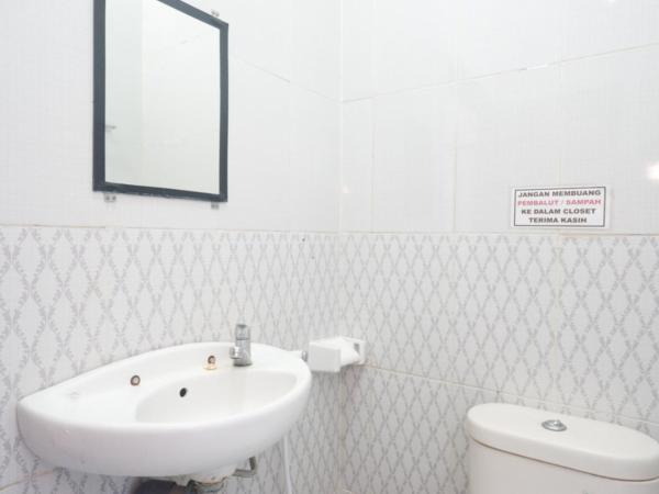 ReDdoorz At Mahameru Residence Yogyakarta : photo 4 de la chambre chambre simple standard