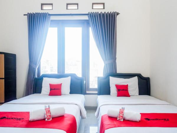 ReDdoorz At Mahameru Residence Yogyakarta : photo 4 de la chambre chambre lits jumeaux standard