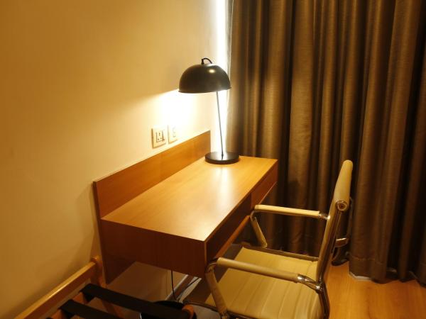 Nemesia City Center - Gurugram, Sector 29 : photo 3 de la chambre day use room, stay is valid for 06 hrs between 1000 hrs to 1700 hrs