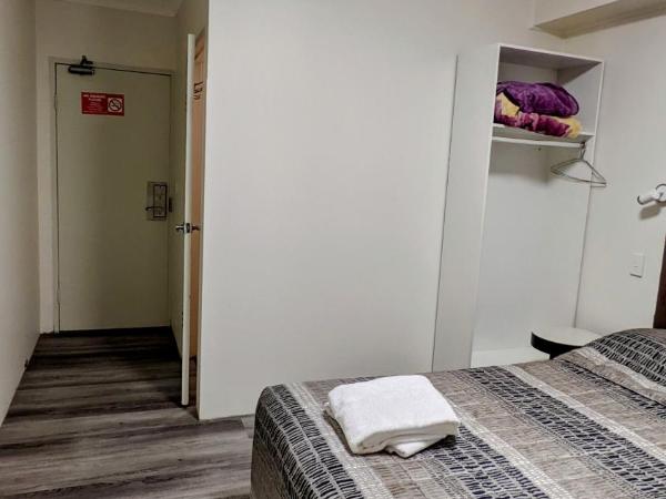Arena Hotel (formerly Sleep Express Motel) : photo 1 de la chambre chambre acceptant les animaux