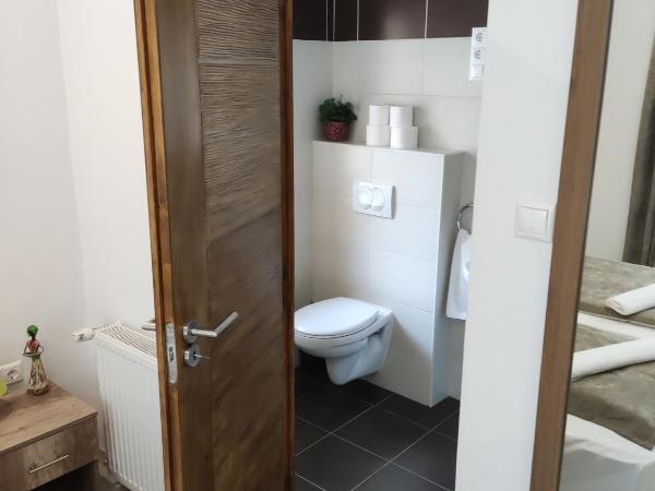 Mokka Apartman Szeged : photo 5 de la chambre chambre lits jumeaux Économique