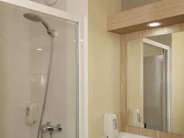 B&B HOTEL Gap : photo 7 de la chambre chambre double