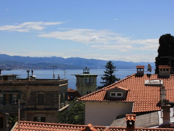 Rooms with a parking space Opatija - 7854 : photo 6 de la chambre chambre triple avec balcon - vue sur mer
