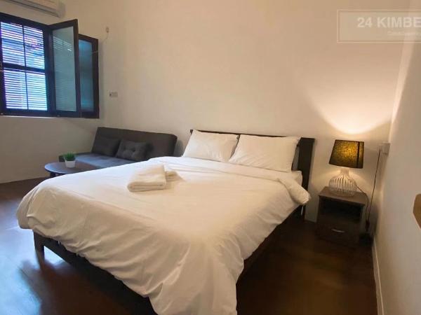 24 Kimberley : photo 1 de la chambre chambre lit queen-size avec salle de bains commune