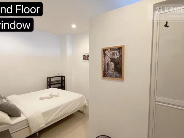 24 Kimberley : photo 1 de la chambre chambre double avec salle de bains privative