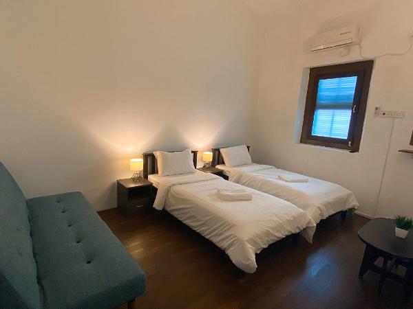 24 Kimberley : photo 2 de la chambre chambre lits jumeaux avec salle de bains commune