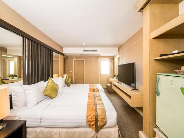 Niran Grand Hotel : photo 10 de la chambre chambre deluxe double ou lits jumeaux