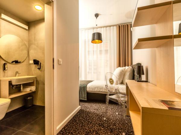 Sleep in Hostel & Apartments Stary Rynek : photo 2 de la chambre chambre simple deluxe