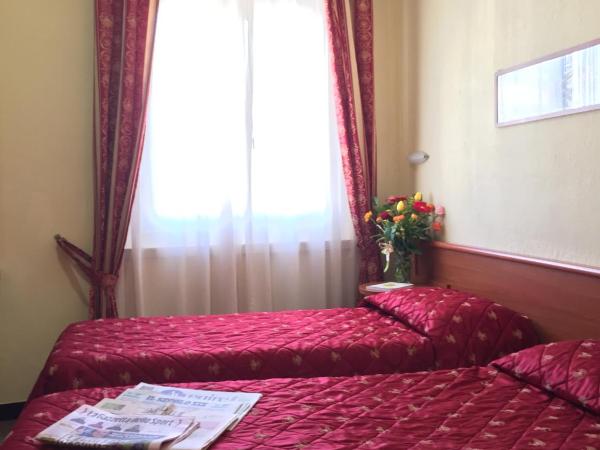 Hotel Helvetia : photo 2 de la chambre chambre lits jumeaux